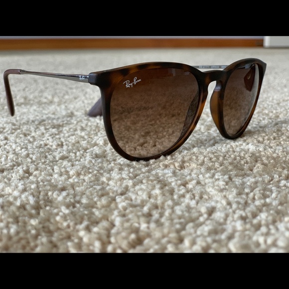 Ray-Ban Erika Classic - Picture 2 of 4